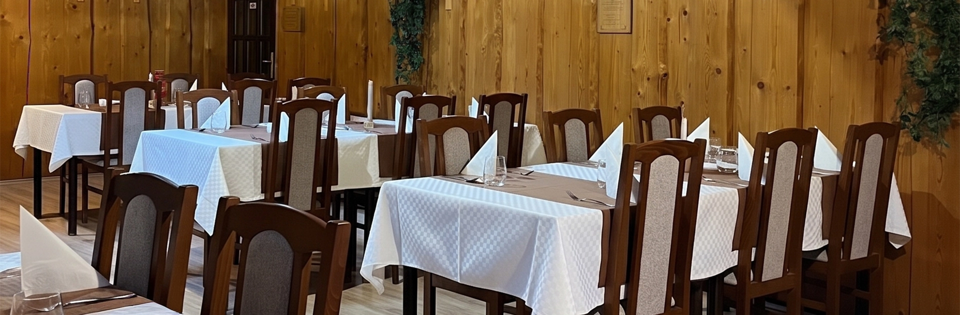 Étterem borítókép