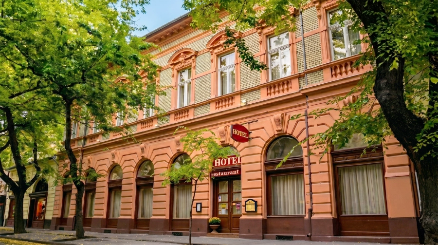 Kossuth Szálloda és Étterem