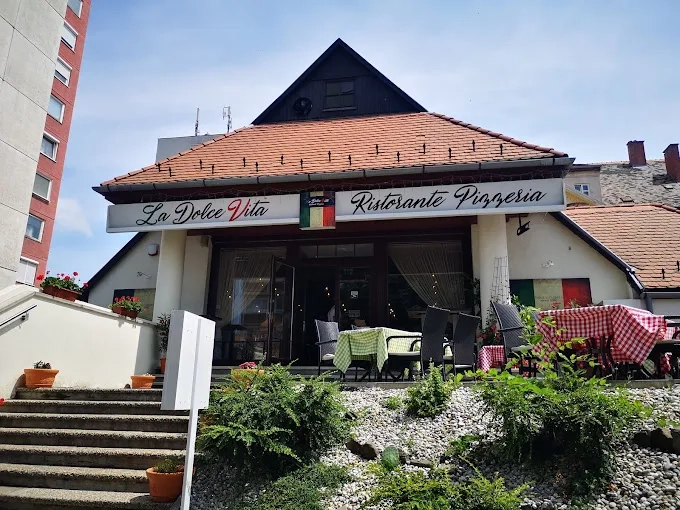 La Dolce Vita Restaurant