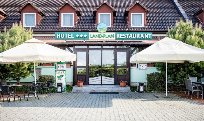 Land-Plan Hotel & Restaurant