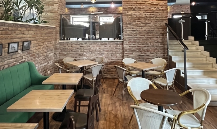 Bistro Garden and Pizzeria